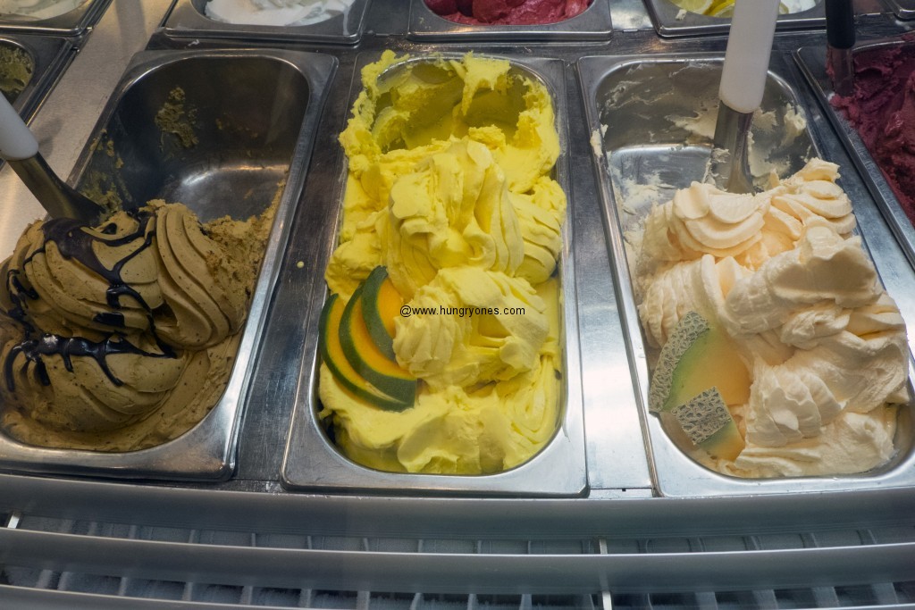 Mango gelato