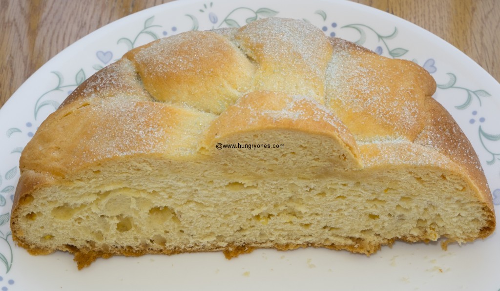 Delicious pan de muerto.